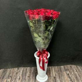 35 длинных роз 110 см 