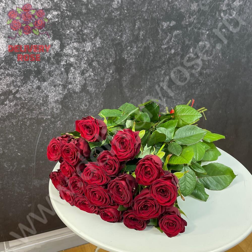 19 длинных роз 110 см 